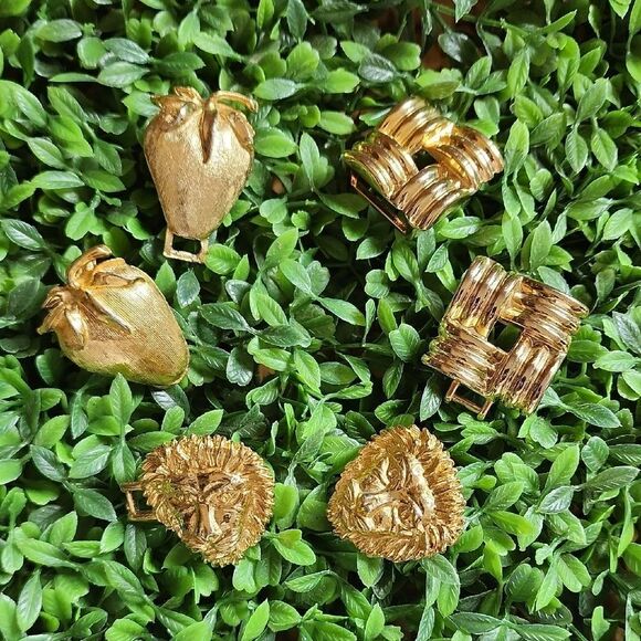 Vtg Gold Tone Lion Head, Strawberry, Square Knot Belt Buckle Lot
